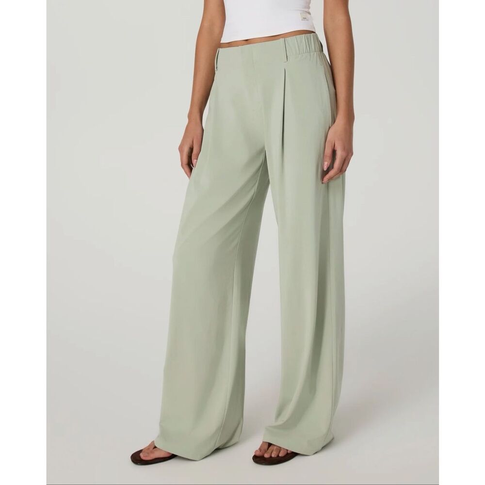 Vuori Villa Wideleg Trouser Short Sweet Pea Size M